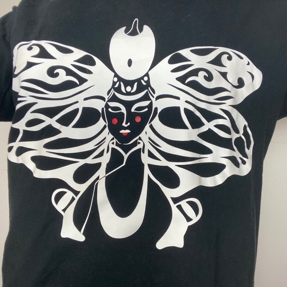 Butterfly Tee :) - Picture 2 of 4